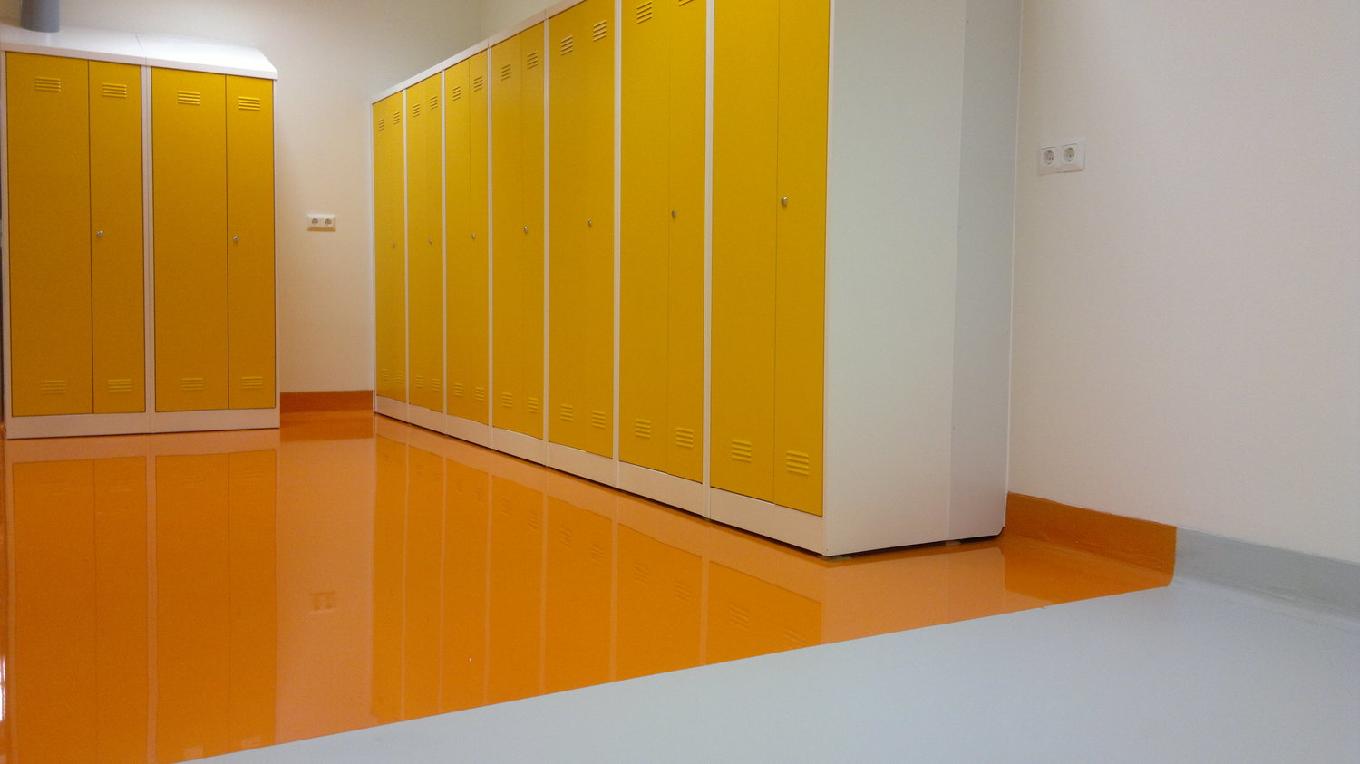 <span style="font-weight: bold;">от 1870 руб/м²</span>